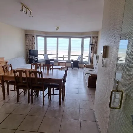 Astoria Zeedijk Apartment Ostend